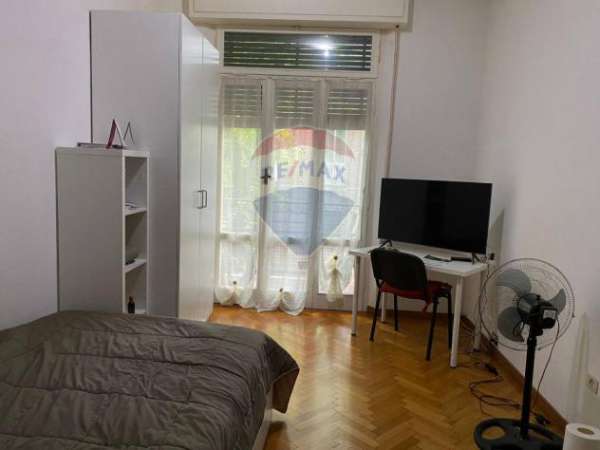 Foto Appartamento in affitto a Reggio Emilia - 5 locali 110mq