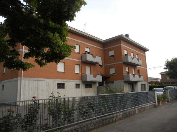 Foto Appartamento in affitto a Reggio Emilia