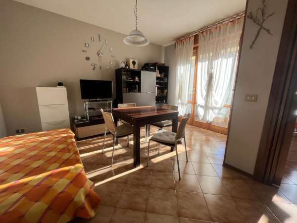 Foto Appartamento in affitto a Reggio Emilia