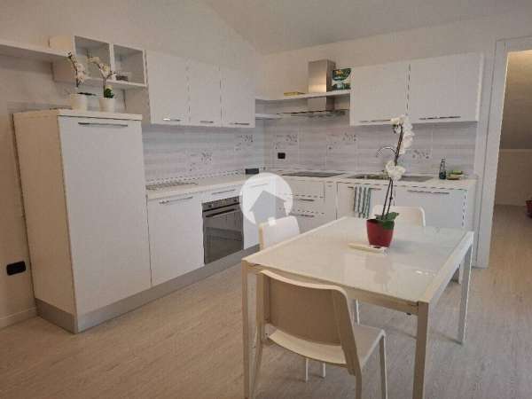 Foto Appartamento in affitto a Reggio Emilia