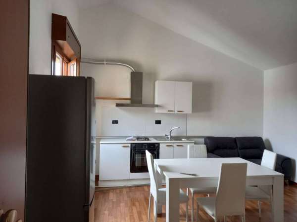 Foto Appartamento in affitto a Reggio Emilia