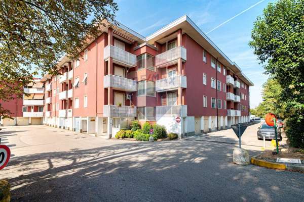 Foto Appartamento in affitto a Rho