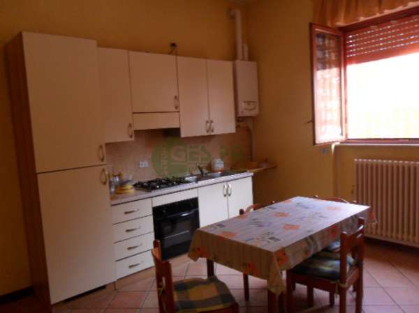 Foto Appartamento in Affitto a Rho Via Achille Ratti