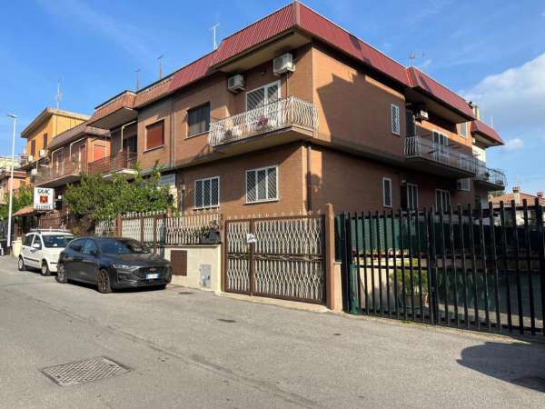 Foto Appartamento in affitto a Roma