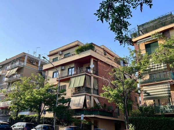 Foto Appartamento in affitto a Roma