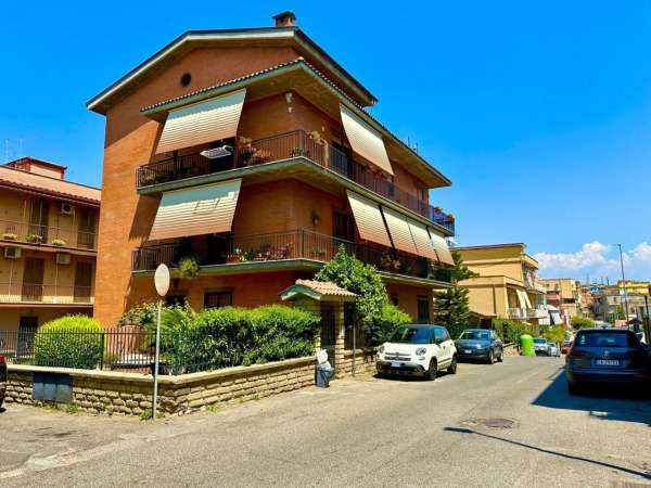 Foto Appartamento in affitto a Roma