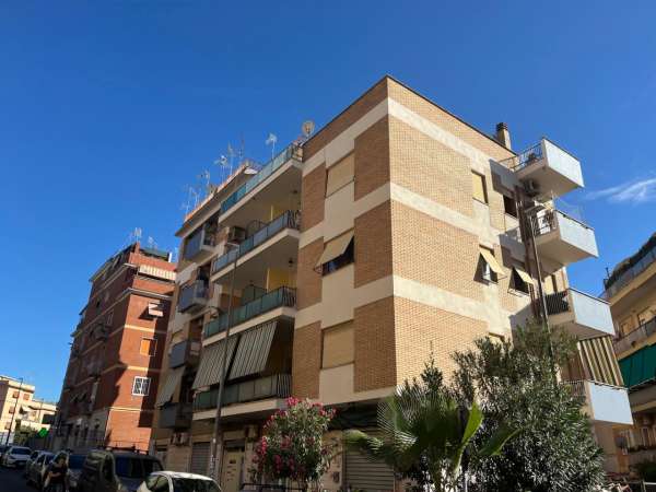 Foto Appartamento in affitto a Roma