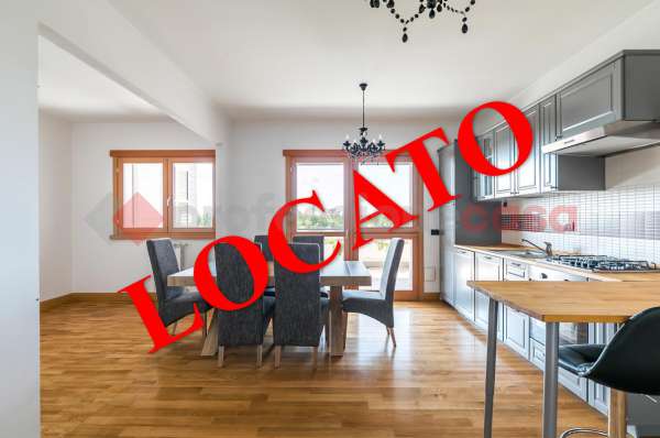 Foto Appartamento in affitto a Roma