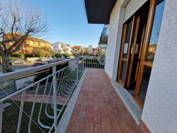 Foto Appartamento in affitto a Rosignano Marittimo 90 mq  Rif: 468579