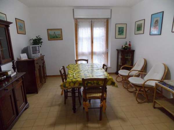 Foto Appartamento in affitto a Rosignano Solvay - Rosignano Marittimo 75 mq  Rif: 1257957