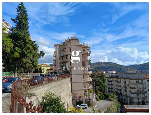 Foto Appartamento in affitto a Salerno