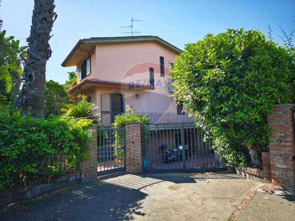 Foto Appartamento in affitto a San Gregorio Di Catania