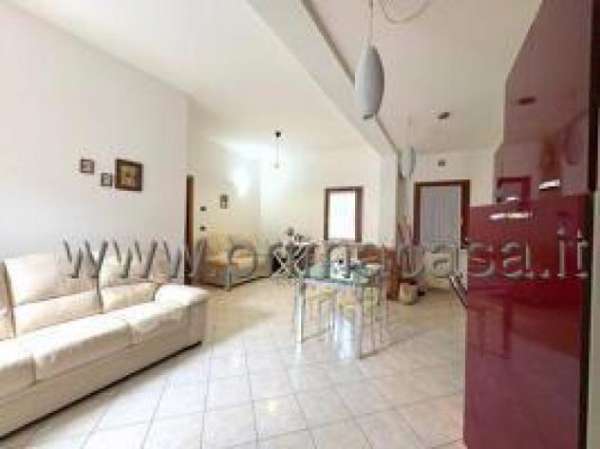Foto Appartamento in affitto a Sanguinetto - 6 locali 75mq