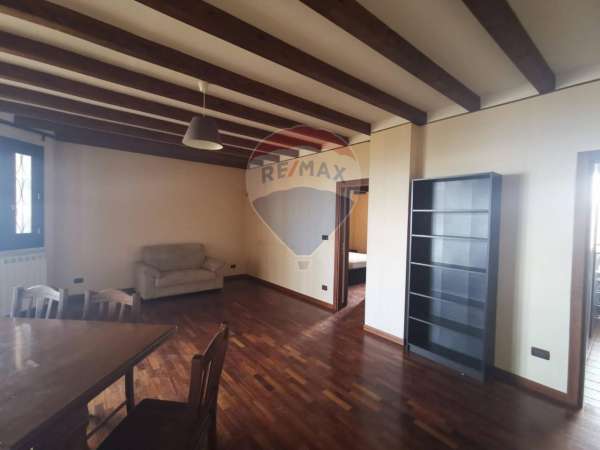 Foto Appartamento in affitto a Sant'Agata Li Battiati