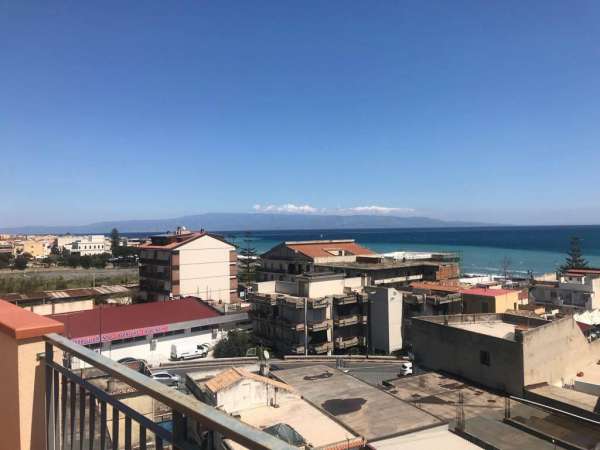 Foto Appartamento in affitto a Santa Teresa Di Riva