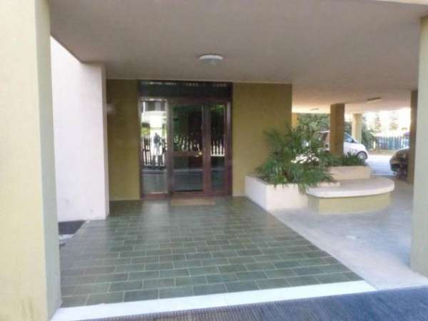 Foto Appartamento in affitto a Selargius - 4 locali 90mq