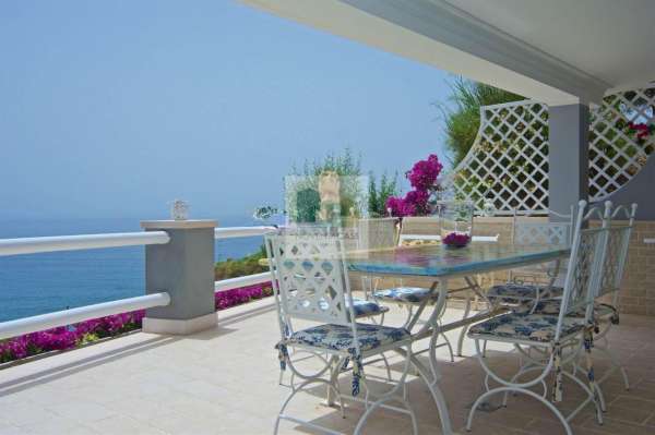 Foto Appartamento in affitto a Serrara Fontana