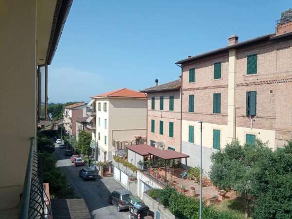 Foto Appartamento in affitto a Siena
