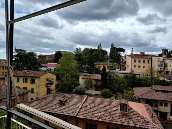Foto Appartamento in affitto a Siena