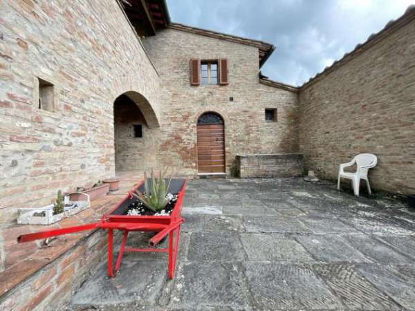 Foto Appartamento in affitto a Siena 60 mq  Rif: 1140983