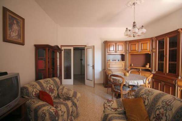 Foto Appartamento in affitto a Siena 75 mq  Rif: 1343456