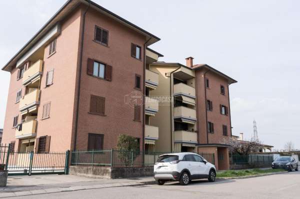 Foto Appartamento in affitto a Solaro