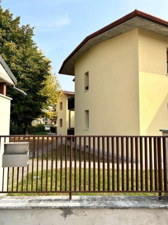 Foto Appartamento in affitto a Sona