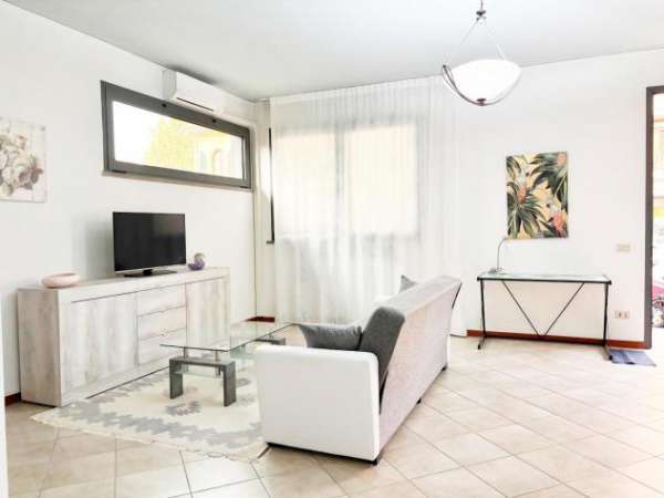 Foto Appartamento in affitto a Sovigliana - Vinci 70 mq  Rif: 953061