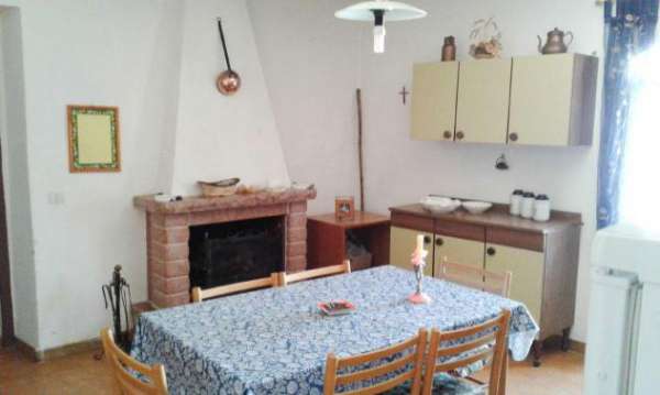 Foto Appartamento in affitto a Spoleto - 4 locali 120mq