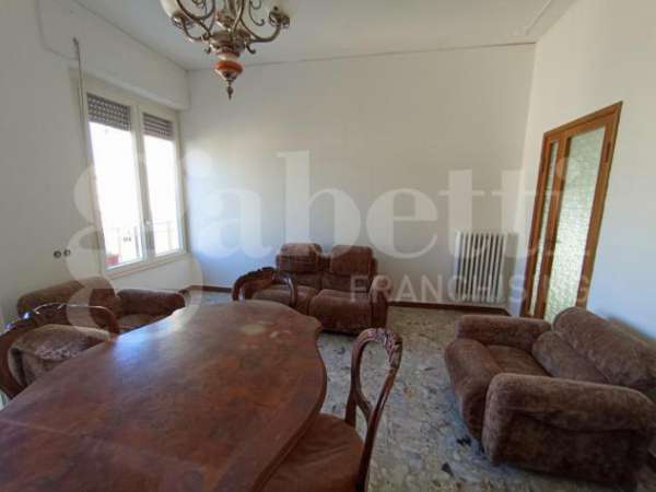Foto Appartamento in affitto a Spoleto - 4 locali 125mq
