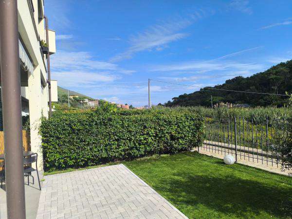 Foto Appartamento in affitto a Spotorno