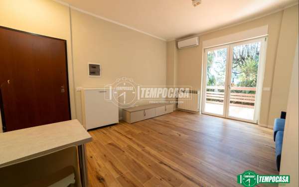 Foto Appartamento in affitto a Stresa