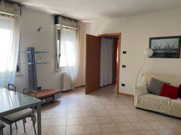 Foto Appartamento in affitto a Suzzara