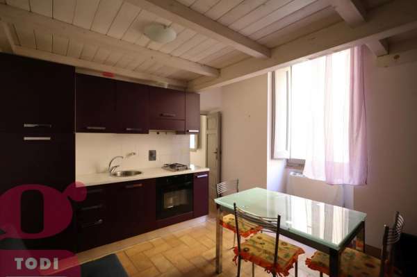 Foto Appartamento in affitto a Todi