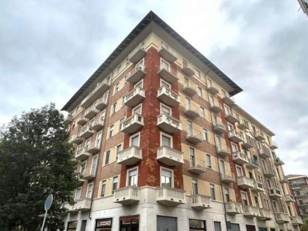 Foto Appartamento in affitto a Torino - 3 locali 85mq