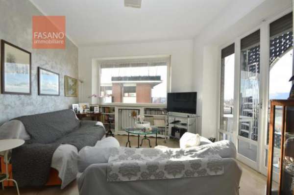 Foto Appartamento in affitto a Torino - 4 locali 110mq