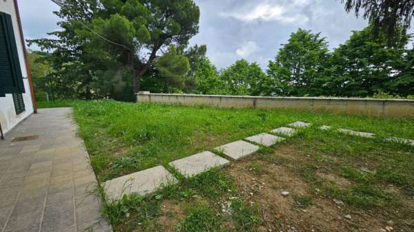 Foto Appartamento in affitto a Torricella Sicura