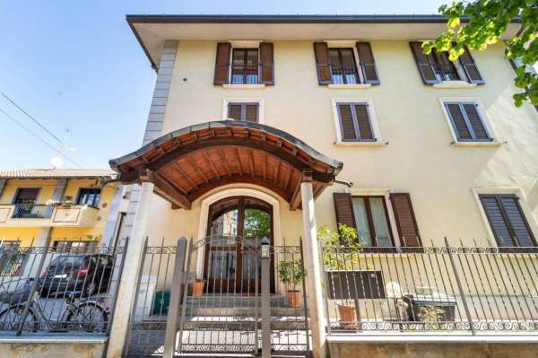 Foto Appartamento in affitto a Tradate