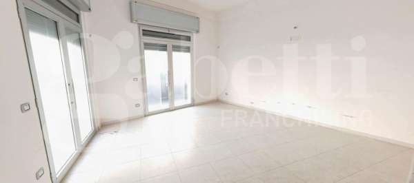 Foto Appartamento in affitto a Trani