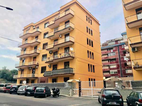 Foto Appartamento in affitto a Tremestieri Etneo