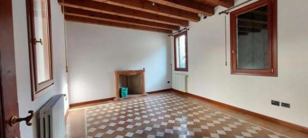 Foto Appartamento in affitto a Treviso - 4 locali 105mq