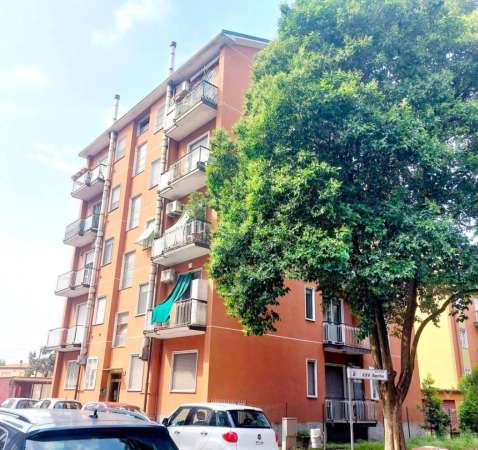 Foto Appartamento in affitto a Trezzano Sul Naviglio