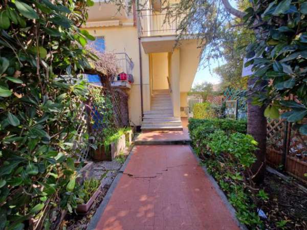 Foto Appartamento in affitto a Vada - Rosignano Marittimo 65 mq  Rif: 1105690