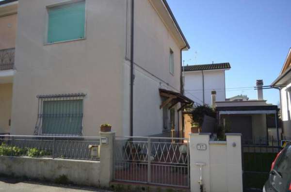 Foto Appartamento in affitto a Vada - Rosignano Marittimo 65 mq  Rif: 774638