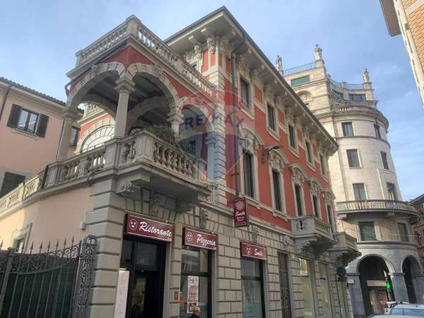 Foto Appartamento in affitto a Varese