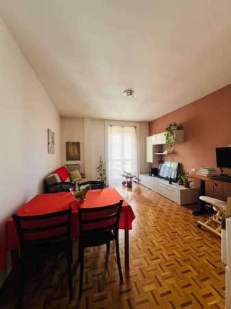 Foto Appartamento in affitto a Varese