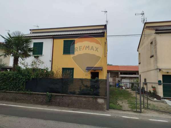 Foto Appartamento in affitto a Vellezzo Bellini