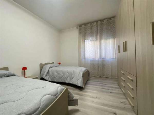 Foto Appartamento in affitto a Venezia - 4 locali 80mq