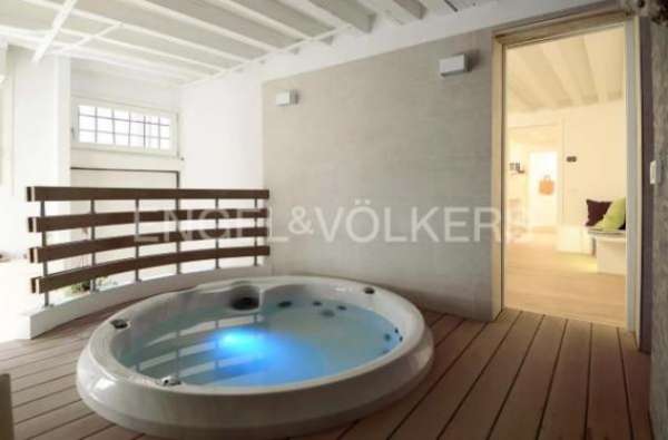 Foto Appartamento in affitto a Venezia - 5 locali 120mq