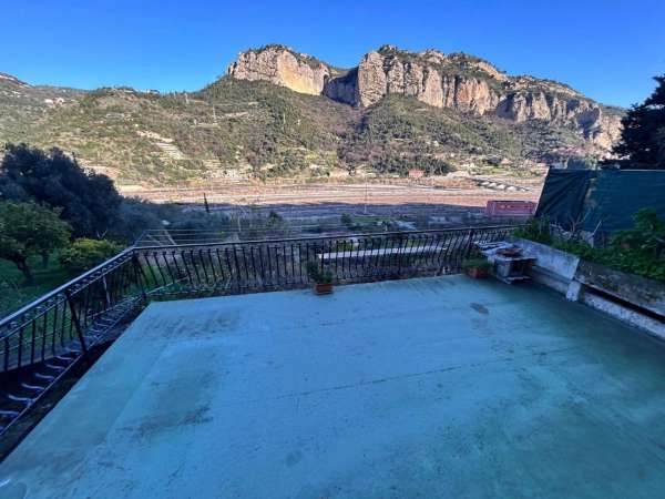 Foto Appartamento in affitto a Ventimiglia